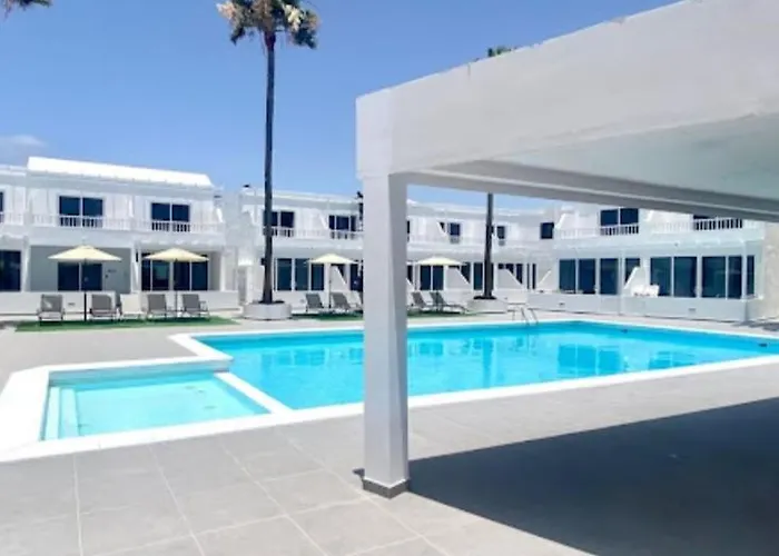 Volvoreta - Pool View- Good Wifi - Smart Tv - Atlantic View Apartment *